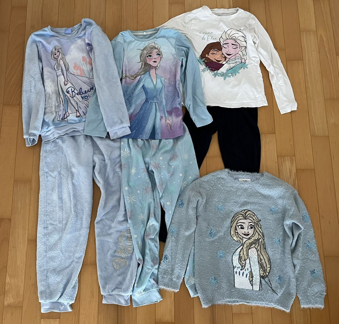 Disney Pigiama & Simili: Frozen - Die Eiskönigin-Set, Grösse 134/140 – Usato da Muttenz venduto da Juvenile33 1