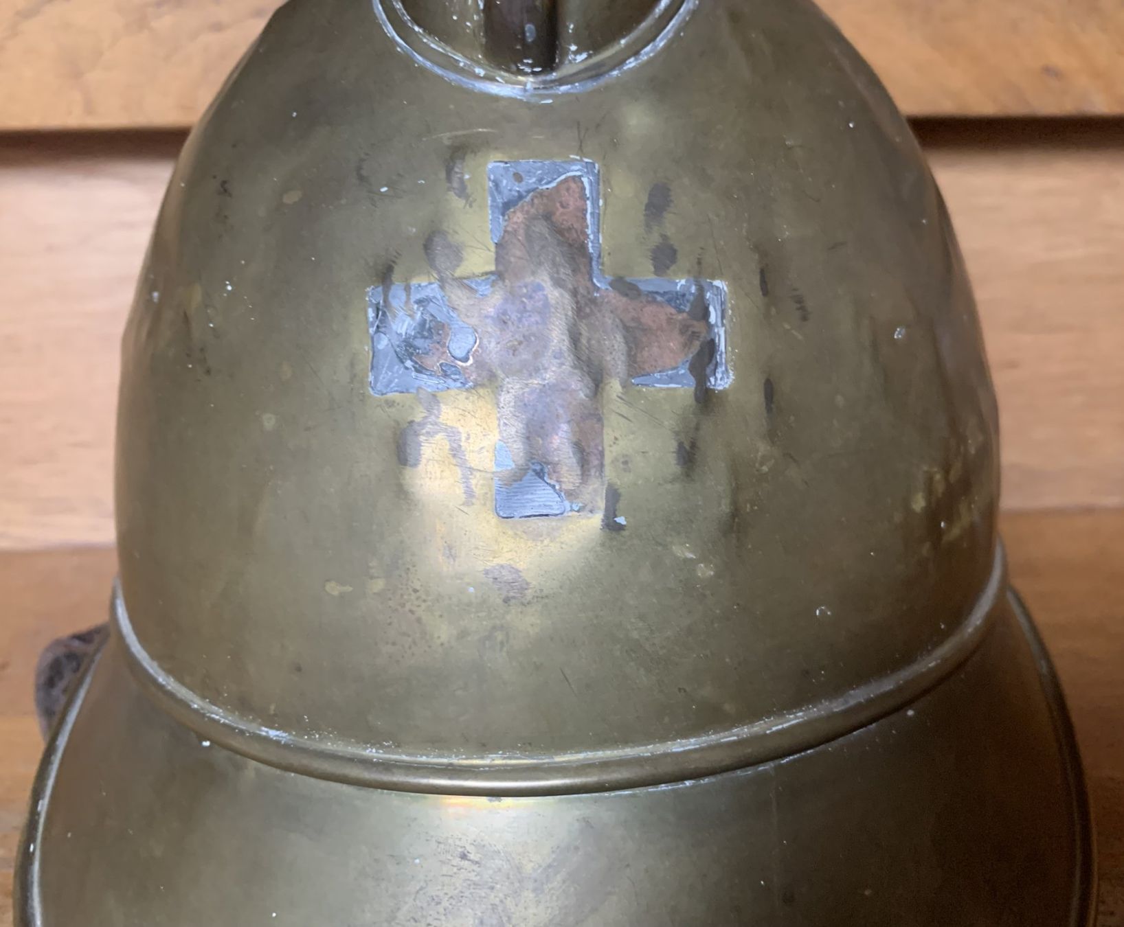 Pompieri: Antiker Messing-Feuerwehrhelm – Usato da Volketswil venduto da zwitsch33 1