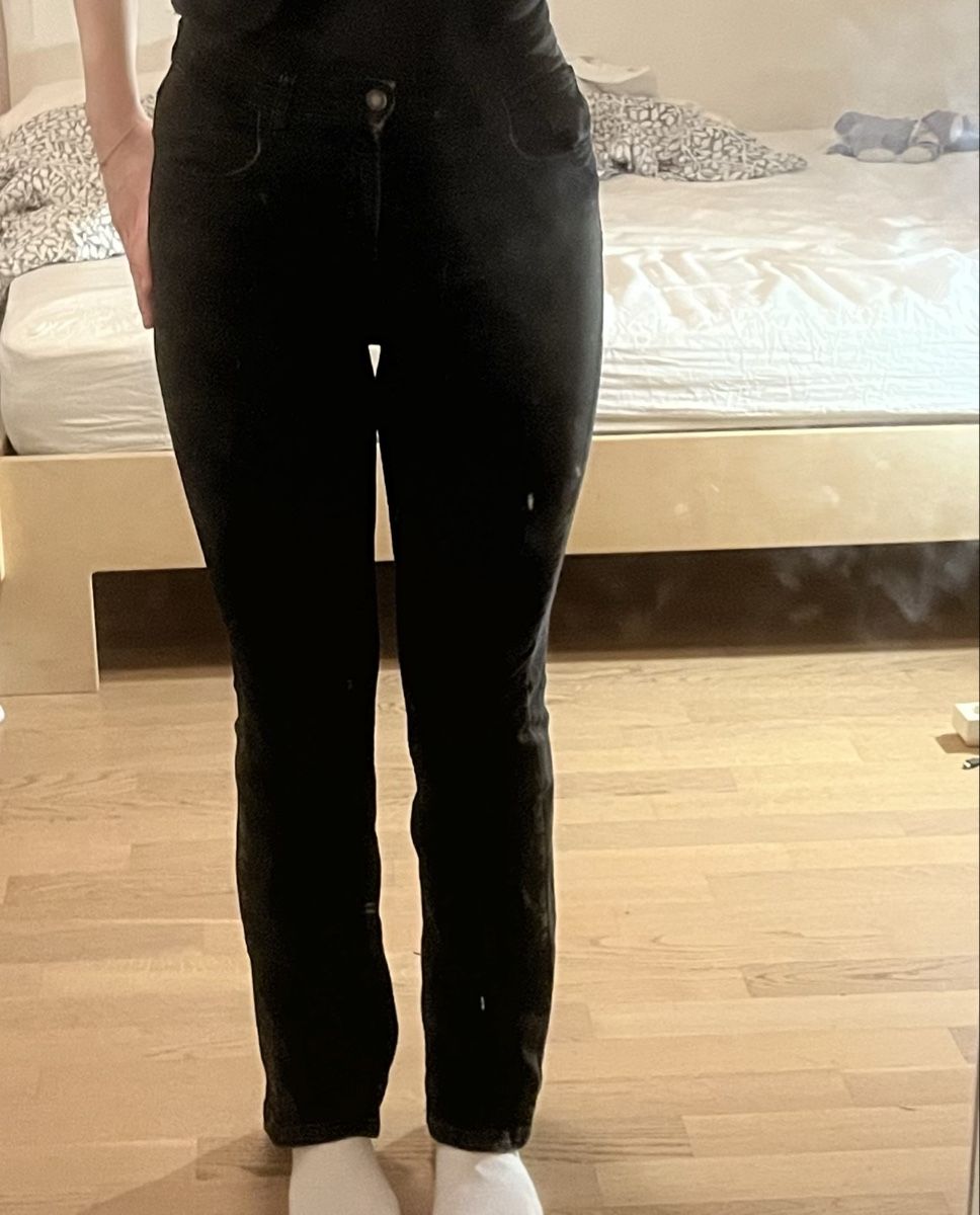 Stradivarius Jeans: Stradivarius Women's bootcut Jeans - Size 38 – Usato da Zürich venduto da ros_n8lm