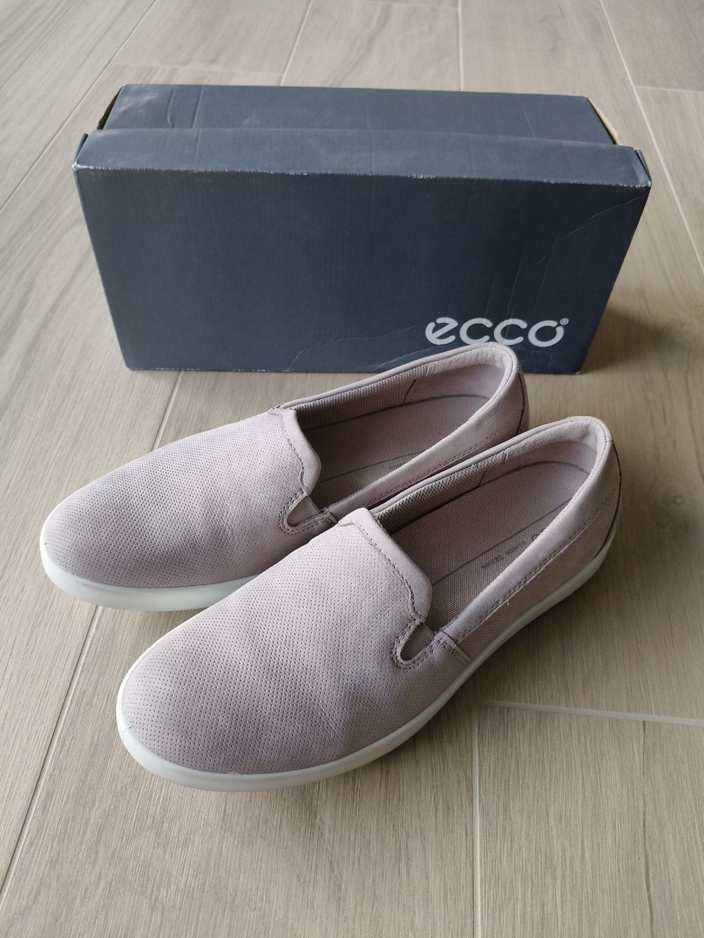 Ecco Scarpe da donna: Ecco cuir 41 slip-on – Nuovo (secondo la descrizione) da Monthey venduto da lesaffairesdecamille 1