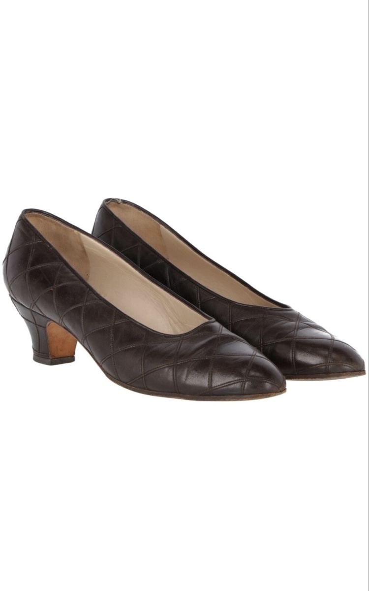 Chanel Damenschuhe: Chanel Quilted Leather Pumps Brown – Gebraucht aus Geneve von mir_ttk6