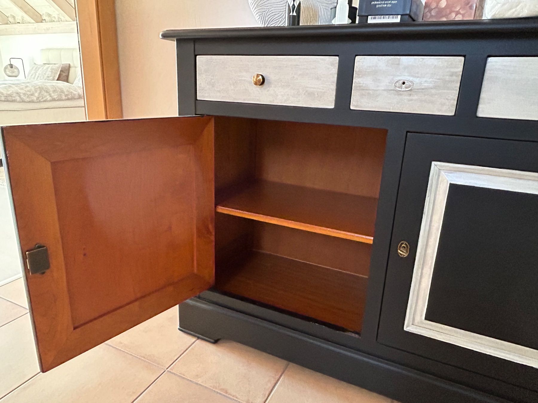 Pfister Credenze: Buffet 2 portes et tiroirs – Usato da Thielle venduto da dan_ym2t 2