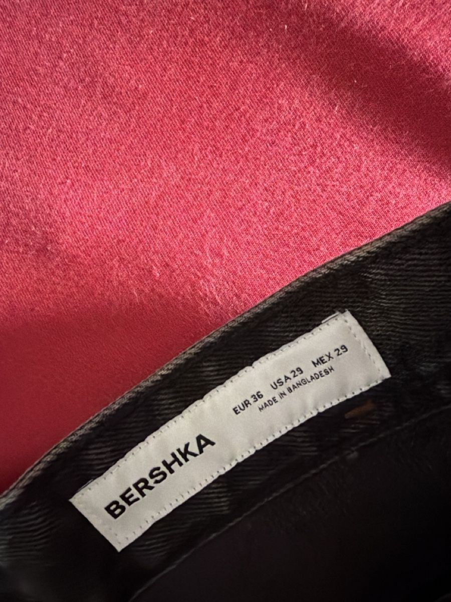 Bershka Jeans: Jeans grösse EUR 36 – Neu (gemäss Beschreibung) aus Möriken AG von ke_jh6d 1