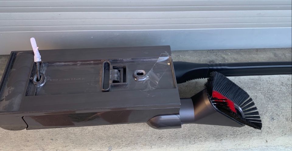 Dyson Sonstiges für Haushalt & Wohnen: Lot 3 pièces DYSON support mural, brosse et long embout – Neu (gemäss Beschreibung) aus Martigny von only__you 7