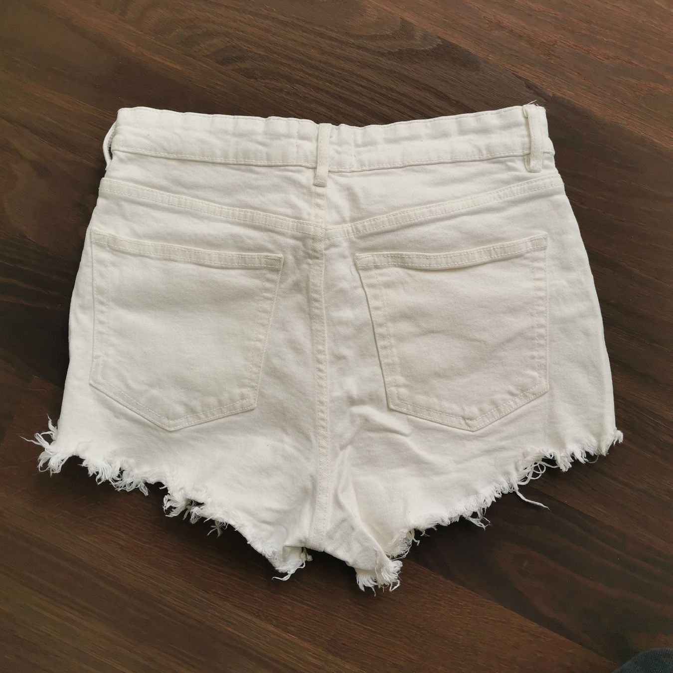 Zara Pantaloni: Zara Shorts Gr. 38 – Usato da Obergerlafingen venduto da Sigus 1