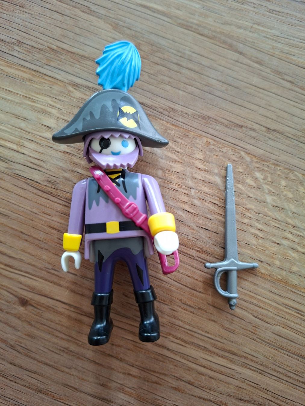 Playmobil Giocattoli: Playmobil 4572 - Geisterpirat – Usato da Hirzel venduto da larissagschwend