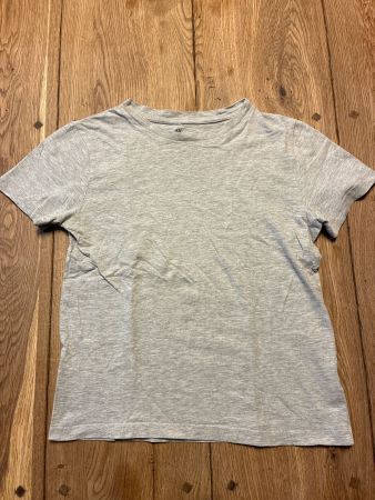 H&M T-Shirt grau Grösse 134/140