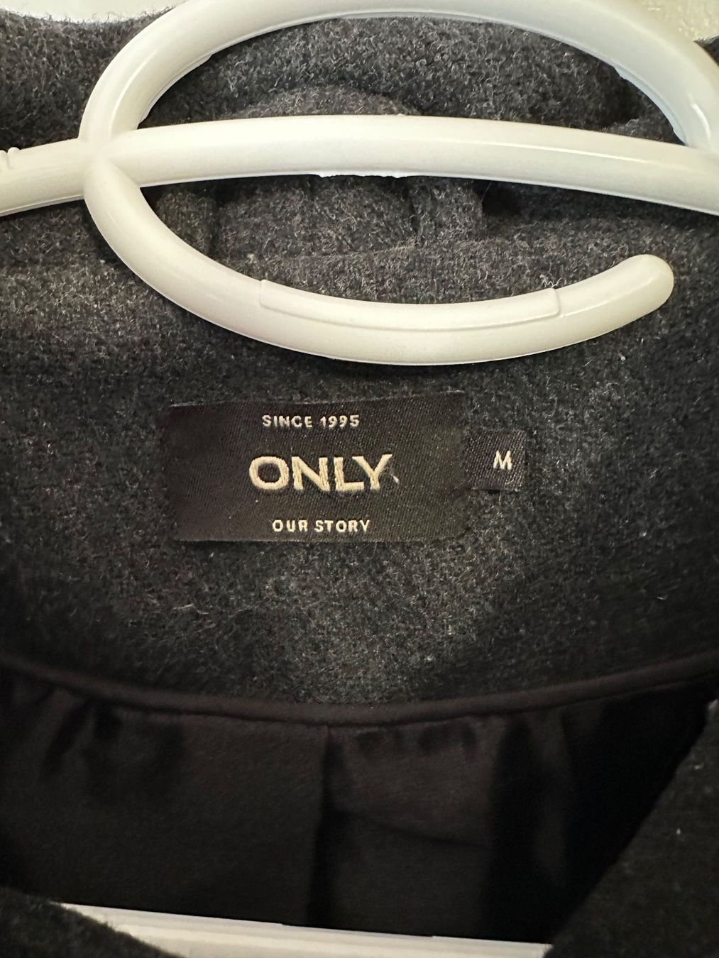 Only Cappotti: Only Mantel grau (M) – Usato da Schaan venduto da Hermine2018 1