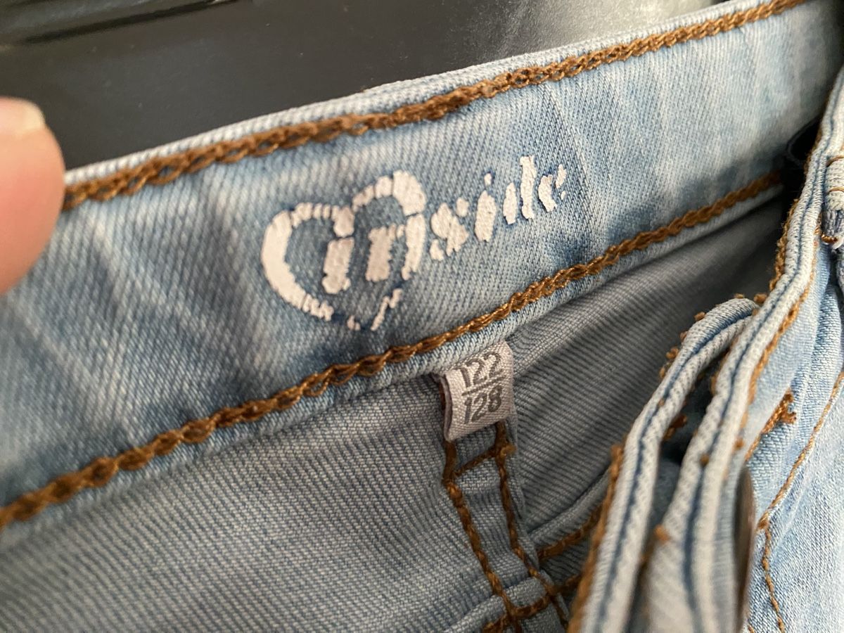 Pantaloni: Short en jean bleu clair taille 128 – Usato da Lignières venduto da The_assistant 2