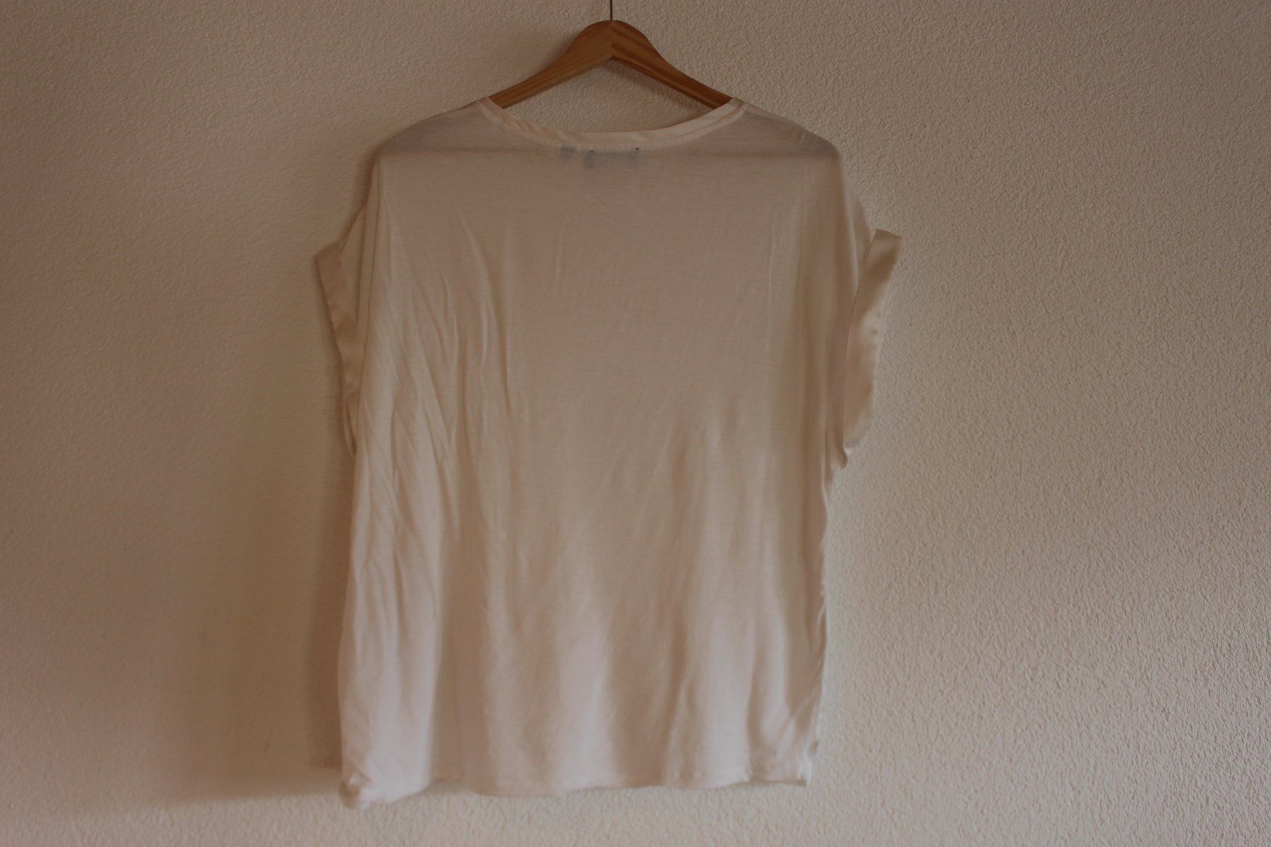 Only T-shirt: Shirt "Only" - Letze Chance – Usato da Ebnat-Kappel venduto da Moonel.104 2