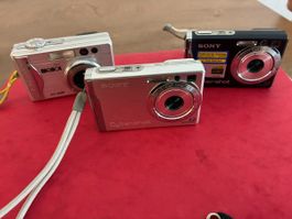 3er Kamera-Set: 2x Sony Cyber-shot + Maginon Retro
