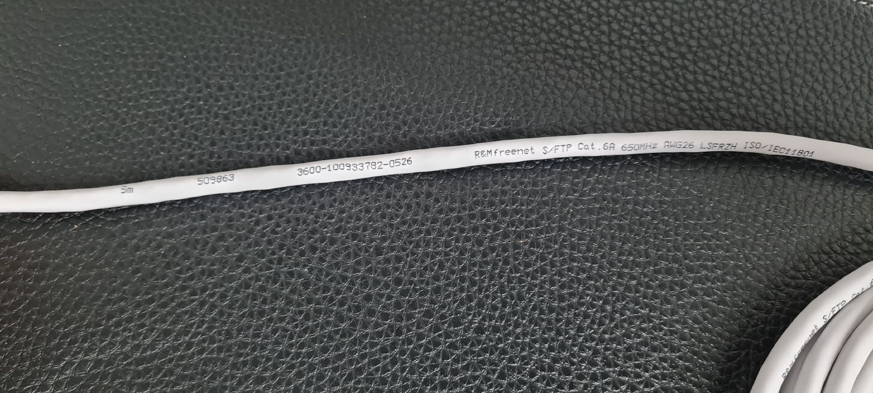 Cavi: Patchkabel R&M Kat.6a, S/FTP, RJ45, halogenfrei 5m, grau – Nuovo (secondo la descrizione) da Zürich venduto da dav_n8m7