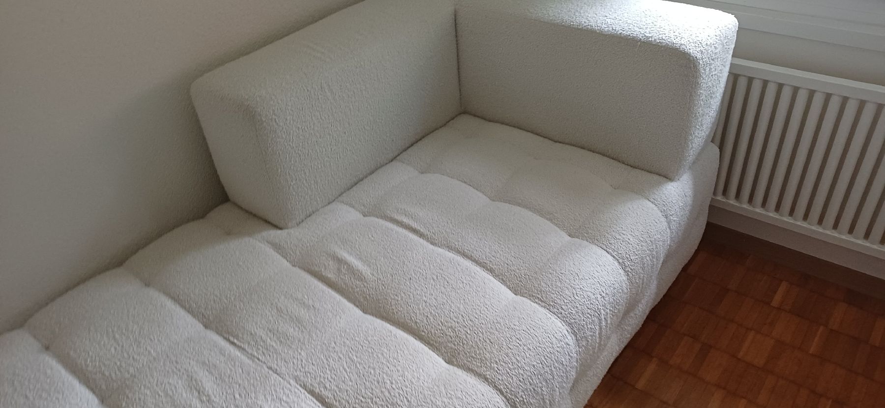 Divani: Beige Bouillon Sofa – Usato da uster venduto da Neaele 2