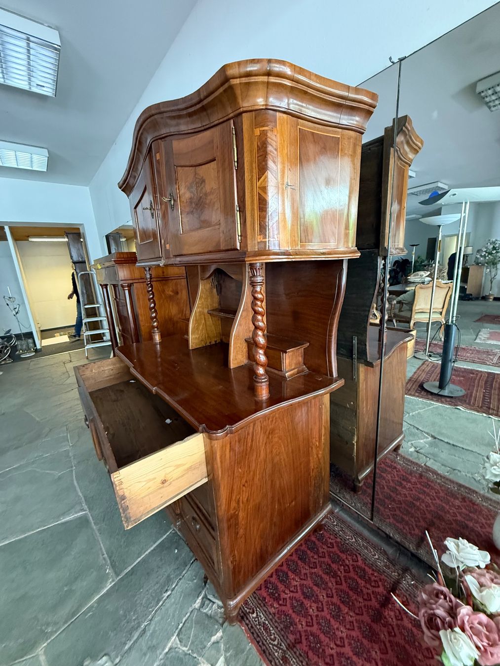 Credenze: Buffet Louis XVI  18 Jahrhundert   Nussbaum – Usato da Bretzwil venduto da neuguinea 3