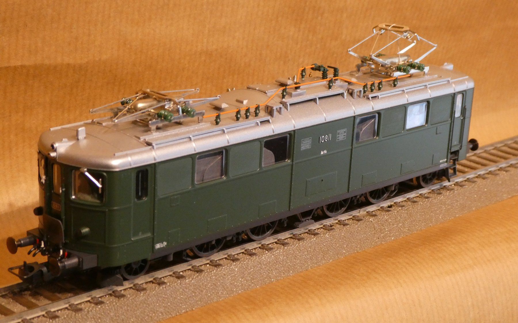 Roco Modellini di ferrovie: Roco SBB Ae 4/6 Gotthardlok DUMMY – Nuovo e nell'imballaggio originale da Muri b. Bern venduto da Malagueno 6