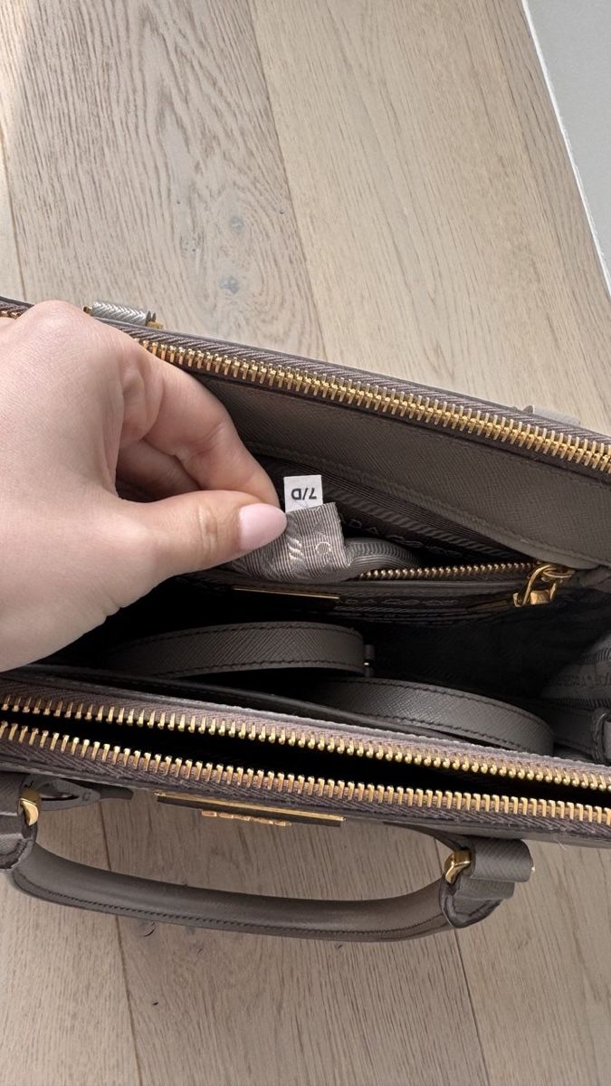 Prada Borse da donna: Prada galleria taupe medium – Usato da Fribourg venduto da ksu_65bh 4
