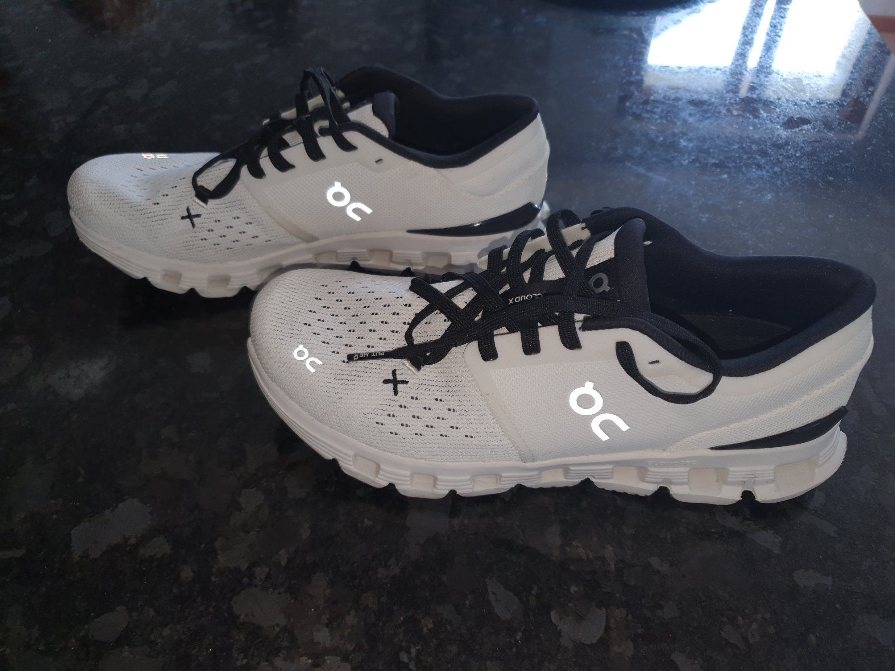 On Chaussures femmes: Chaussures  course ON CloudX 4 – D'occasion à Le Prévoux par fredmar67 2