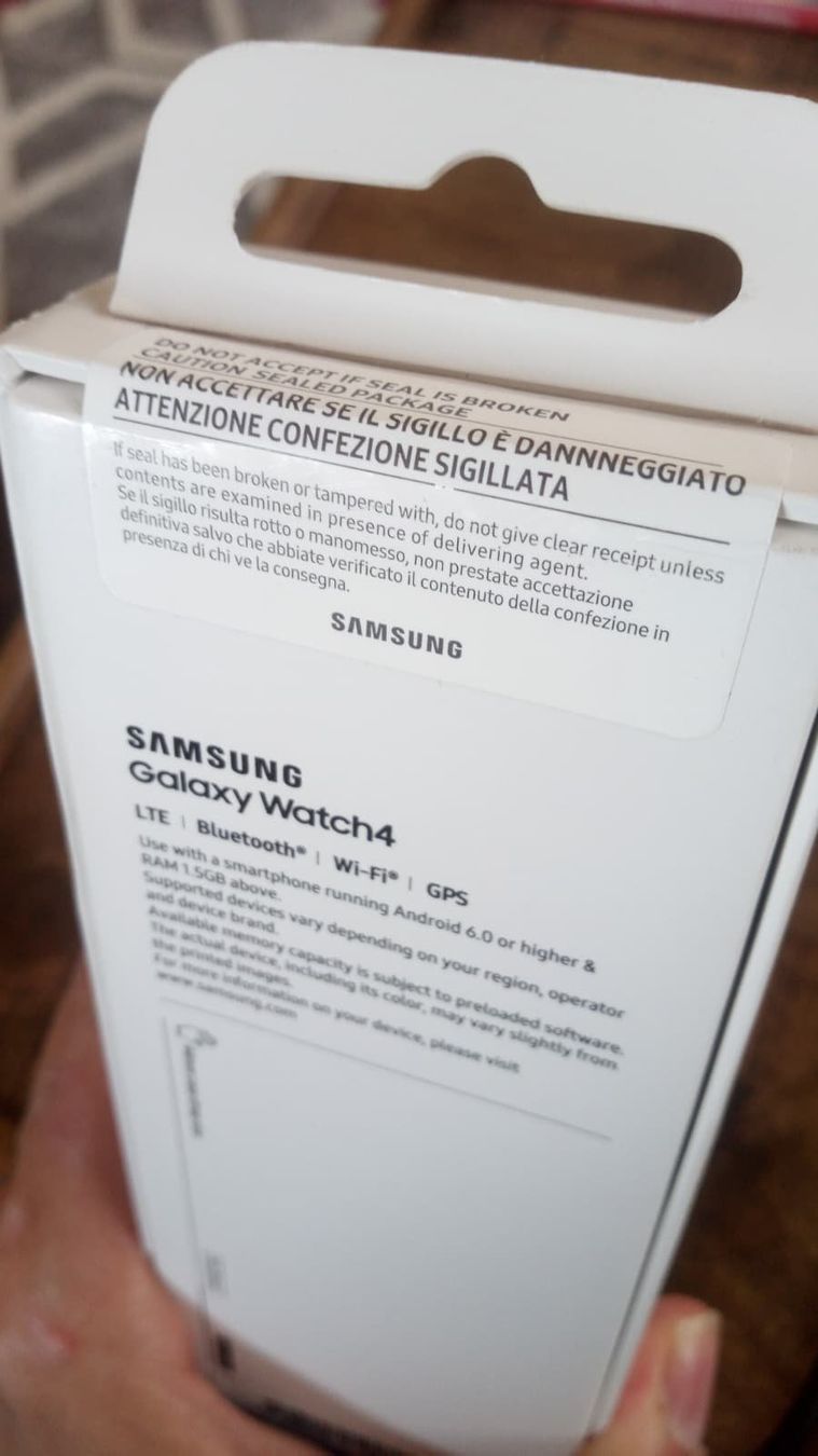 Samsung Smartwatch: Samsung Galaxy Watch 4 – Neuf avec emballage d'origine à Freienstein par clearcutcaptain 1