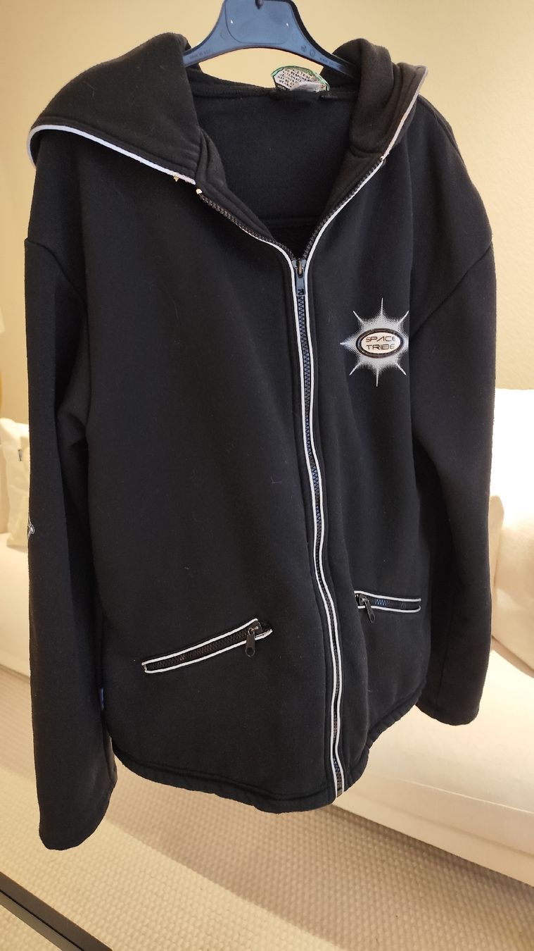 Maglioni & Felpe: Space Tribe Hoodie M – Nuovo (secondo la descrizione) da Ruggell venduto da Martefilm 1