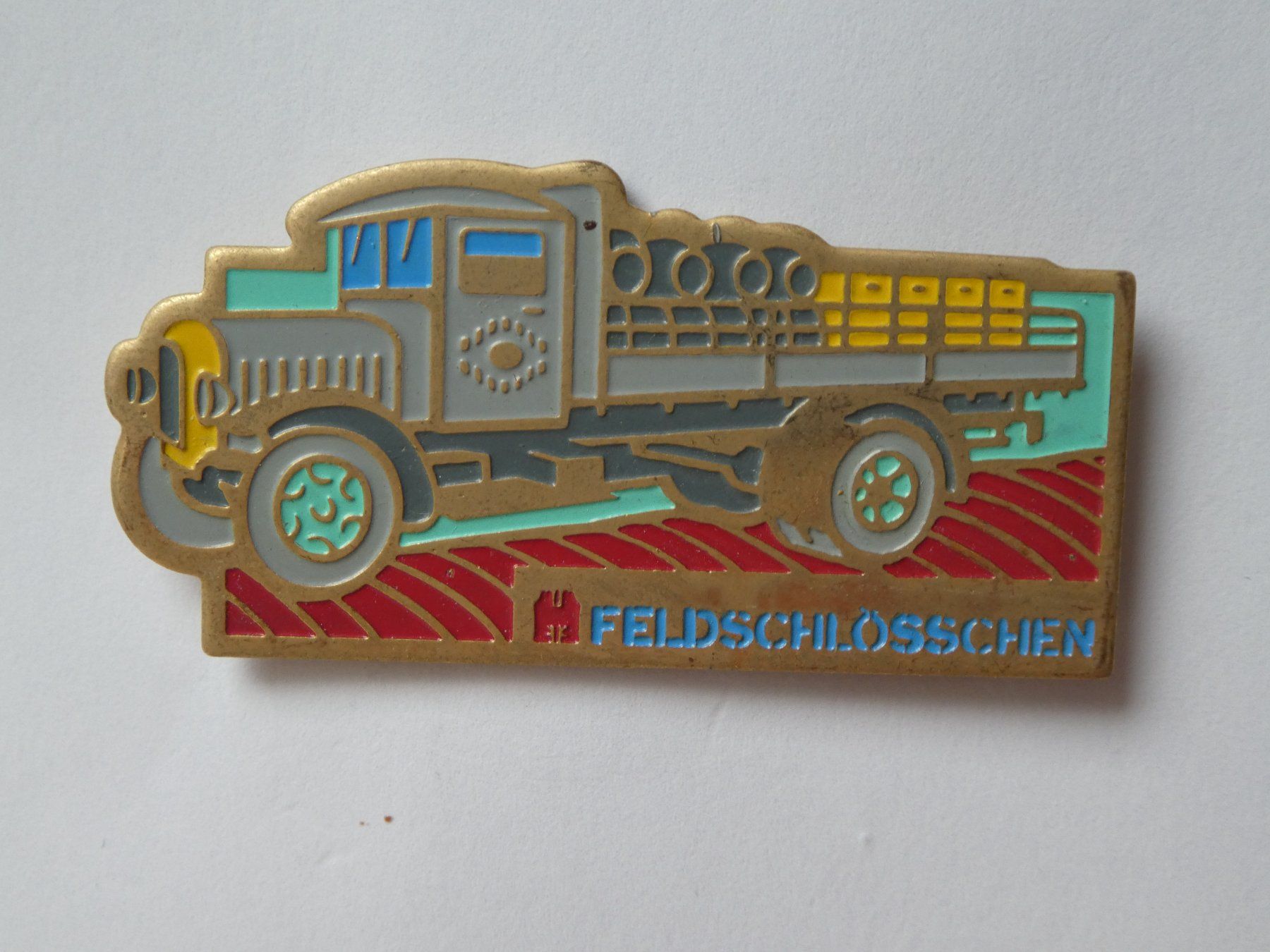 Feldschlösschen Placchette & Badge: 2 Pins Feldschlösschen Brauerei – Usato da Andelfingen venduto da Annegret06