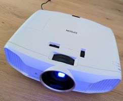 EPSON EH-TW7200 Full-HD 3LCD Beamer mit Lens Shift