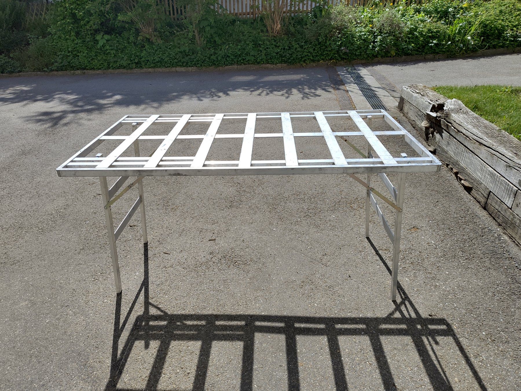 Altro per Eventi aziendali & Feste: Marktstand / table pour le marché – Usato da Niederwangen BE venduto da jos_f8wk