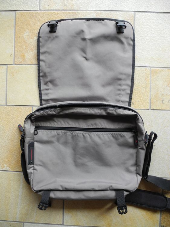 Samsonite Borse: Samsonite Umhängetasche asiatische Zeichnung Einzelstück – Usato da Madiswil venduto da miglan 5