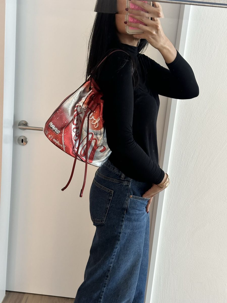 Moschino Borse da donna: Moschino Coca-Cola-inspired leather bucket bag – Usato da Uhwiesen venduto da CelineDior 1