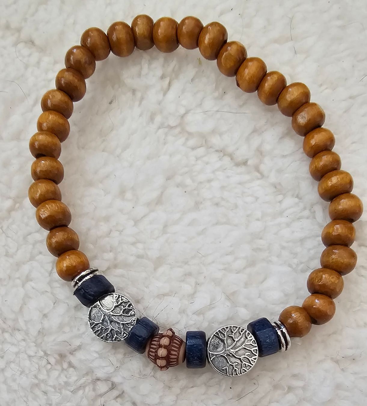 Armbänder & -reifen: Holzarmband mit Lebensbaum-Motiv blau  – Neu (gemäss Beschreibung) aus Grosshöchstetten von Chaotik-Reptil