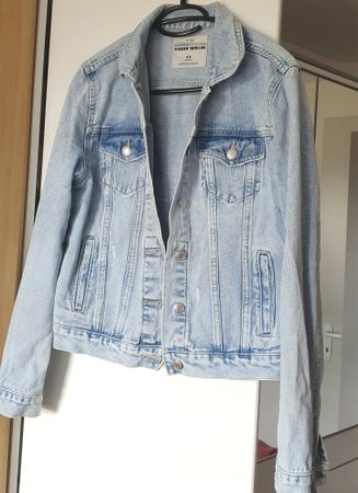 Tally Weijl Hellblaue Jeansjacke