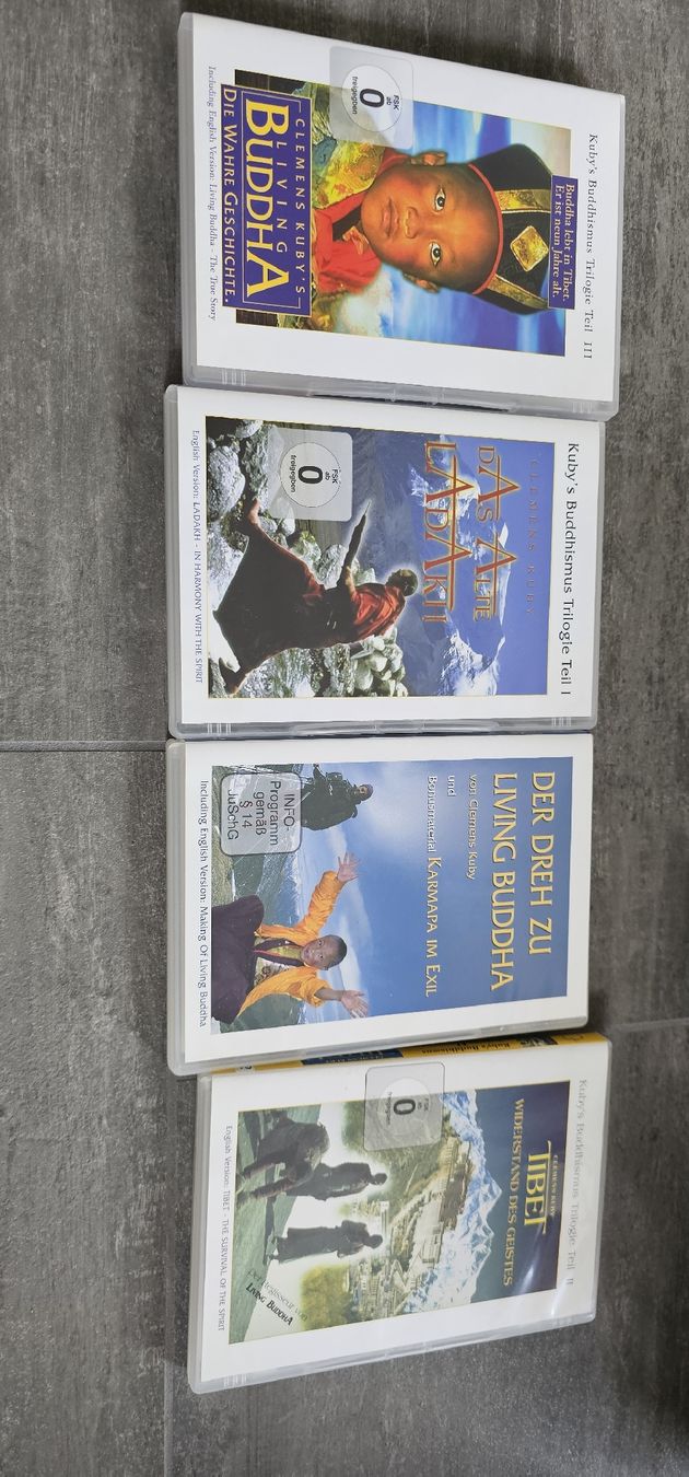 Tutti i DVDs: DVD Buddhismus – Usato da Fislisbach venduto da mic_7ddp