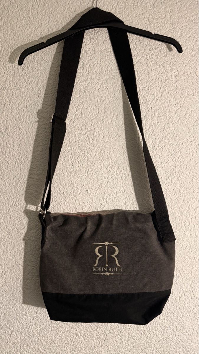 Taschen: Robin Ruth Berlin Messenger Bag / Umhängetasche – Gebraucht aus St. Gallen von lfs_nxl8 1