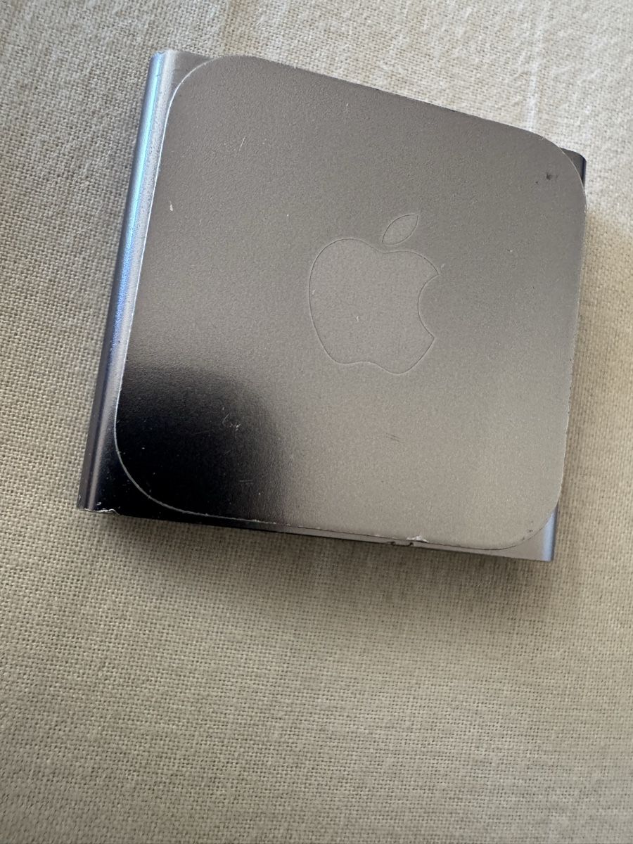 Apple Lecteur media portable: iPod Nano 6 – D'occasion à Biel/Bienne par Baol1 1