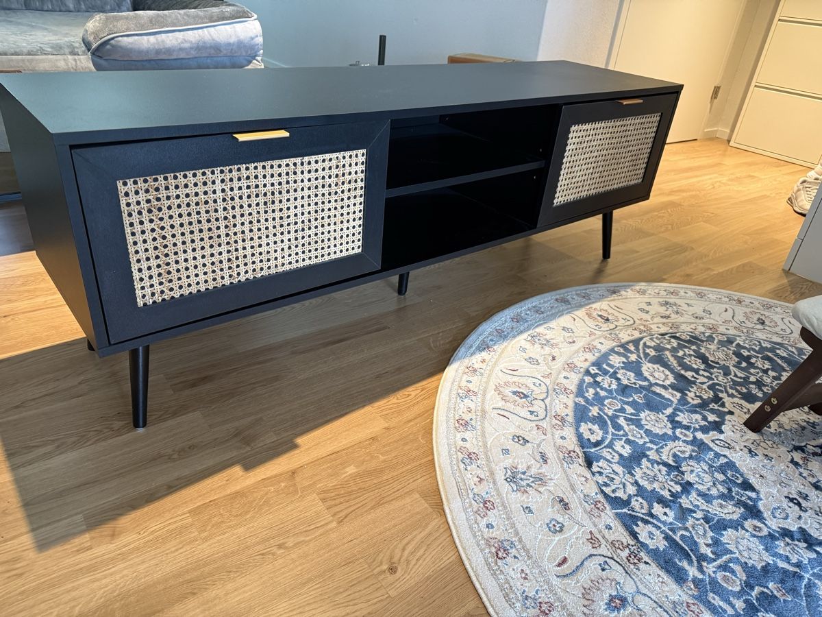 Beliani Cassettiere: Sideboard mit Rattanfronten schwarz neuwertig – Usato da Kriens venduto da Icardii_95 1