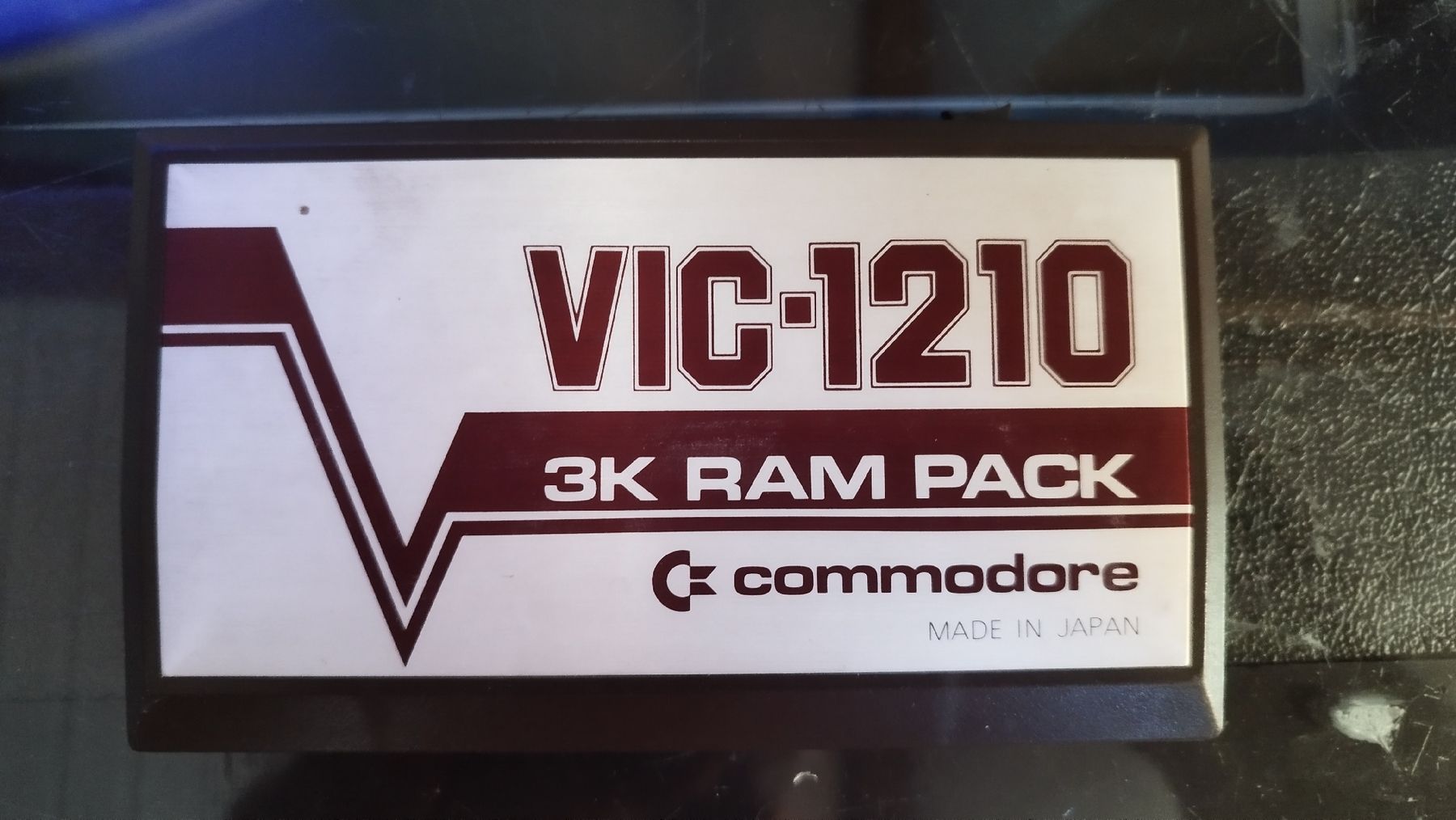 Commodore PC: Commodore VIC-1933 & VIC-1210 – Usato da Domdidier venduto da look80486 5