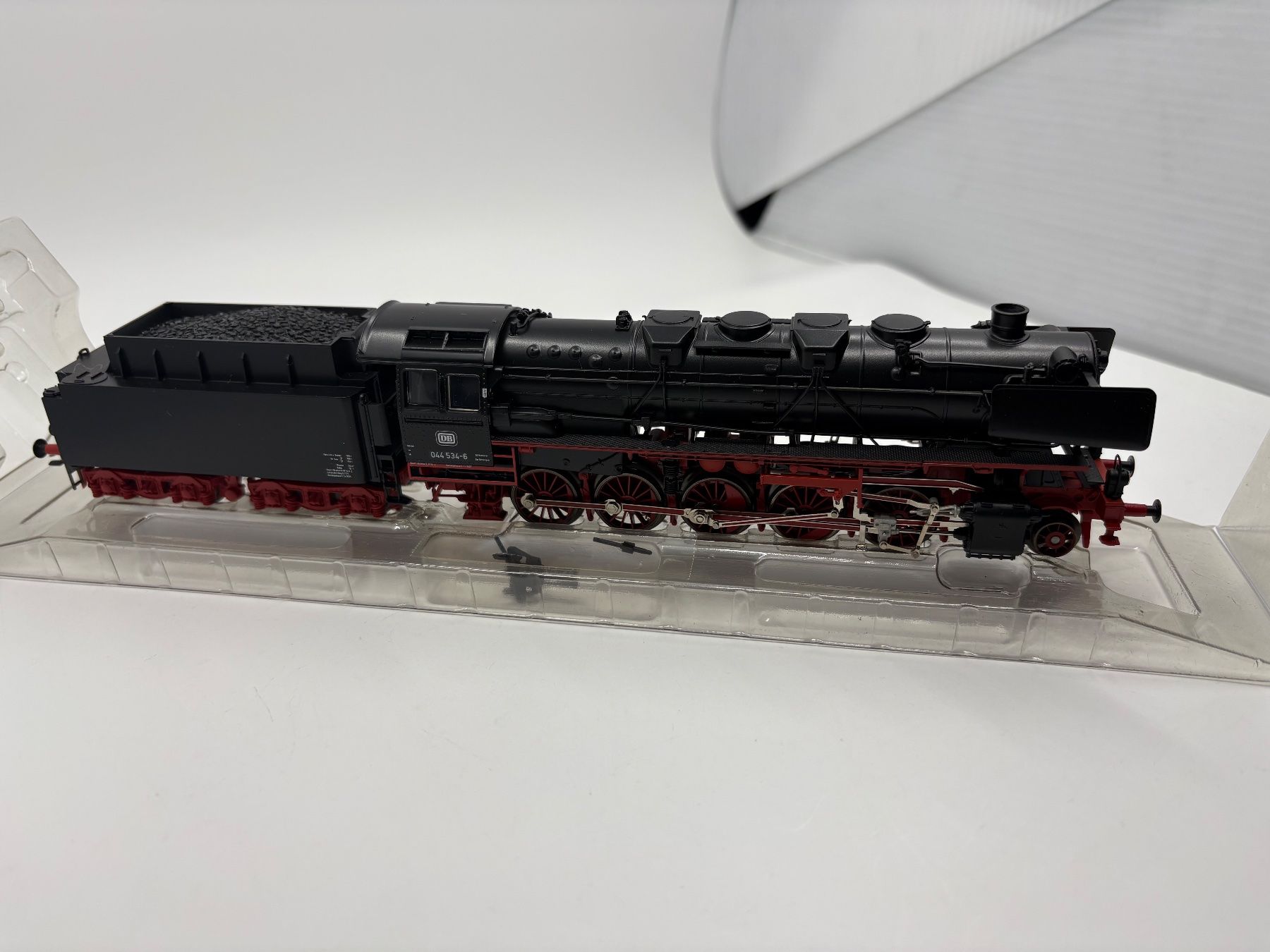 Märklin Modelleisenbahnen: Märklin DB BR 044 534-6 1/D/0 Dampf Digital HO – Neu und originalverpackt aus Forch von Hanimann-Robinson 2