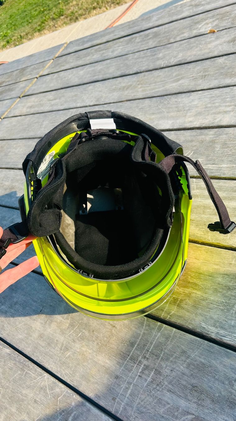 Feuerwehr: Feuerwehrhelm Rosenbauer – Neu (gemäss Beschreibung) aus Hermrigen von Grischu3906 5