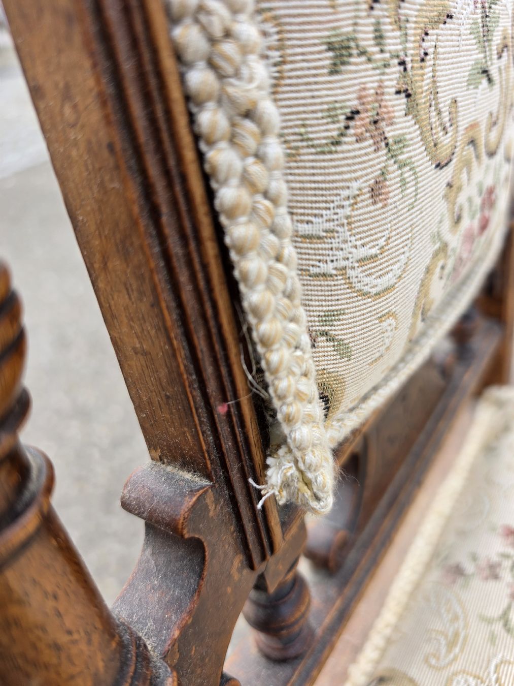 Sedie: Antiker Stuhl mit Blumenmuster - Einzigartiges Design! – Usato da Mettlen venduto da elios0888 6
