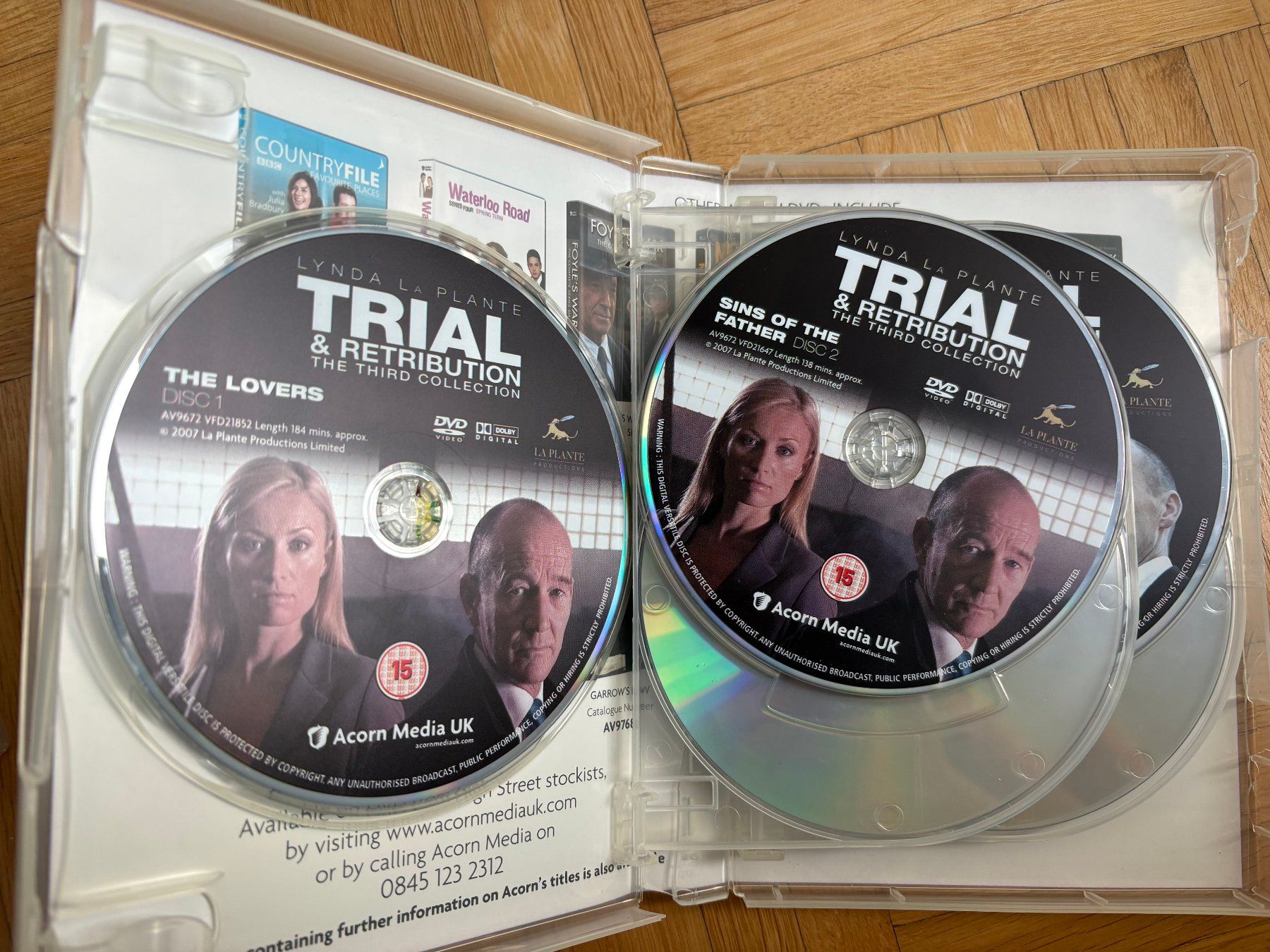 Tutti i DVDs: Trial & Retribution - Complete Series - DVD – Usato da Zürich venduto da Malcom 4