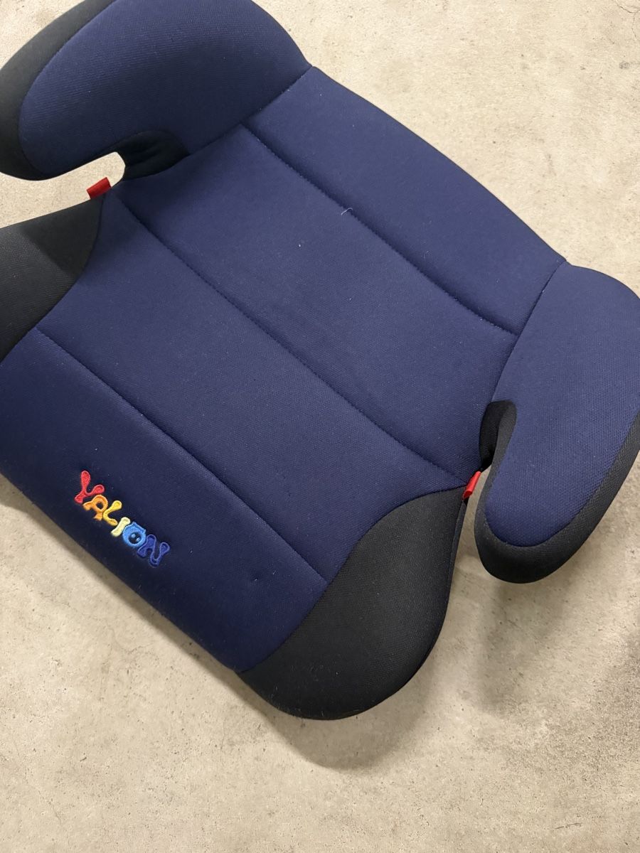 Seggiolini per auto: Kindersitz Booster – Usato da Uerikon venduto da ZurichCity01