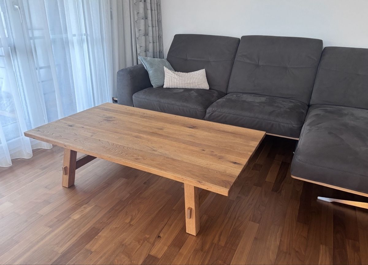 Tische: Couchtisch Eiche Massiv Holz – Gebraucht aus Abtwil SG von Andibucher 1