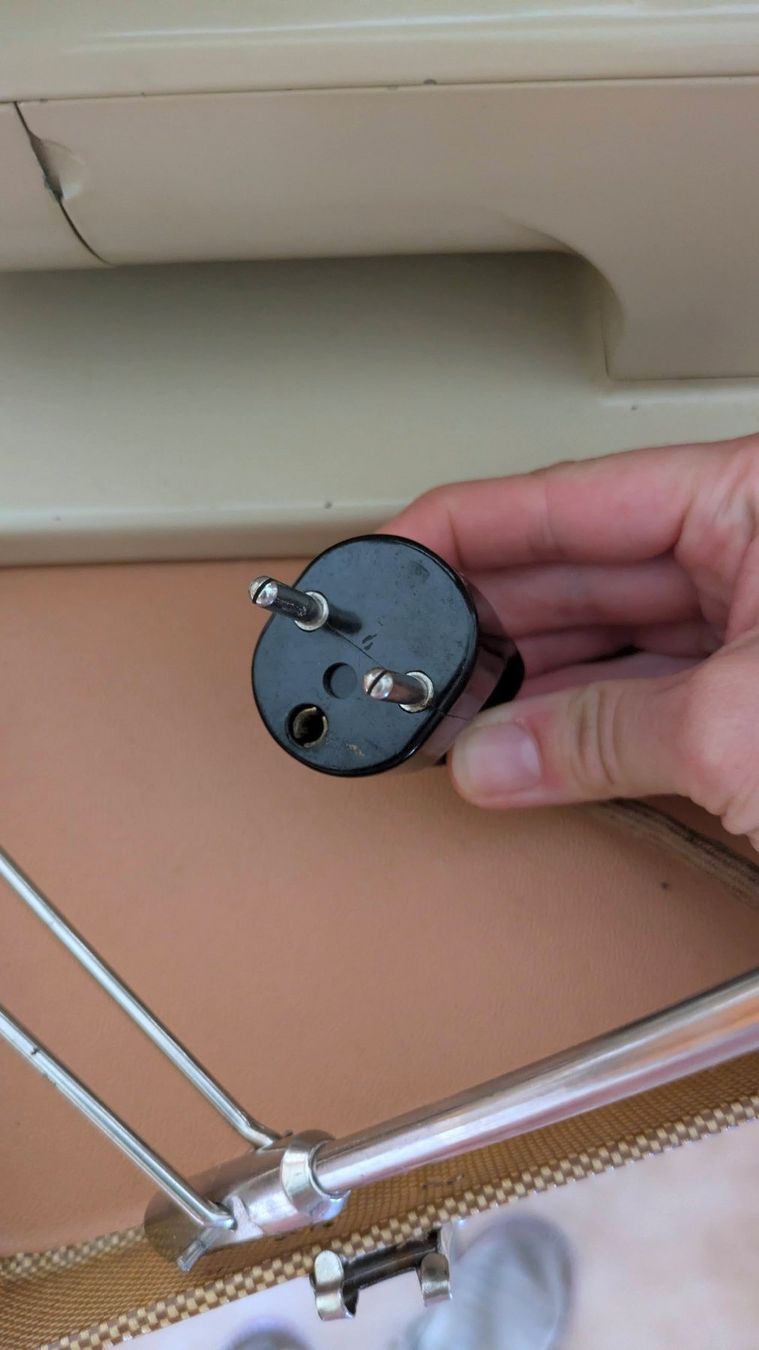 Bernina Macchine da cucire: Machine à coudre Bernina vintage – Usato da Orsieres venduto da IndianaJones50a 2