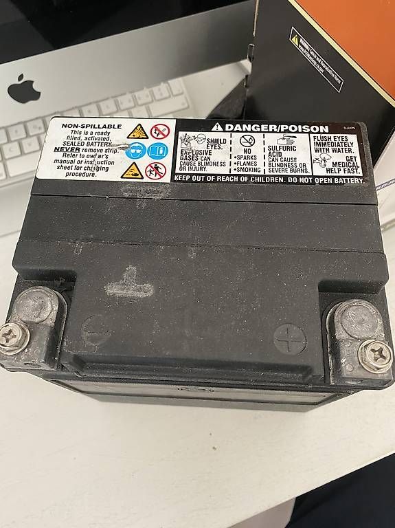Batterien: Batterie Harley Davidson – Gebraucht aus Ponts-de-Martel von F_Marti