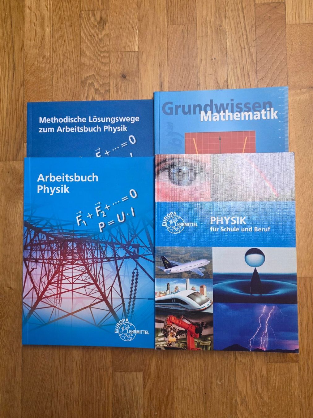Libri: Systemtechnik & Hardware – 13 Fachbücher – Usato da Hinwil venduto da Aki1291 8