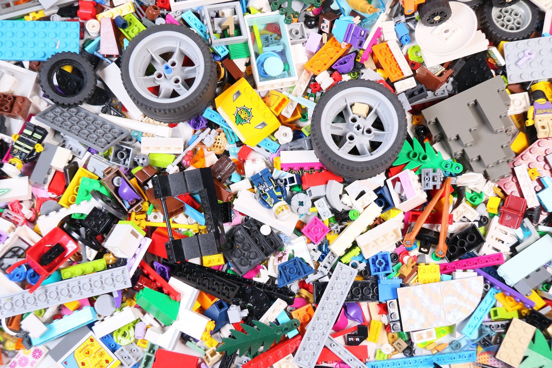 Lego Kit di costruzioni: 1.5 kg. Legoteile mit Minifiguren – Usato da Hettlingen venduto da Scholi99 1