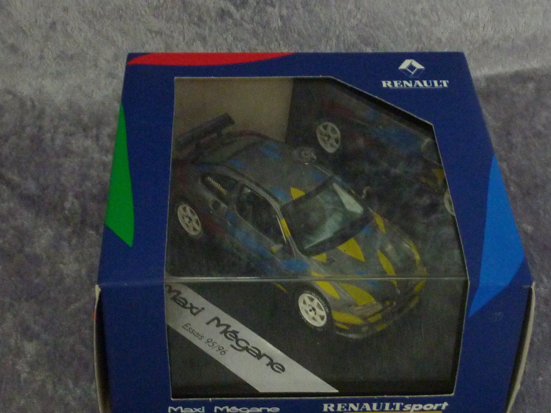 Renault Modellini d'auto: Renault Maxi Megane  1:43 – Nuovo e nell'imballaggio originale da Dürrenäsch venduto da modellautos4you 4