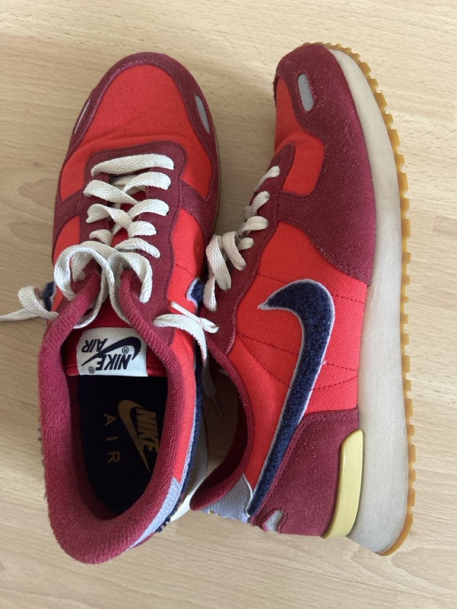 Nike Herrenschuhe: Nike Sneakers Special Edition – Neu (gemäss Beschreibung) aus Zürich von vit_9sjb 1