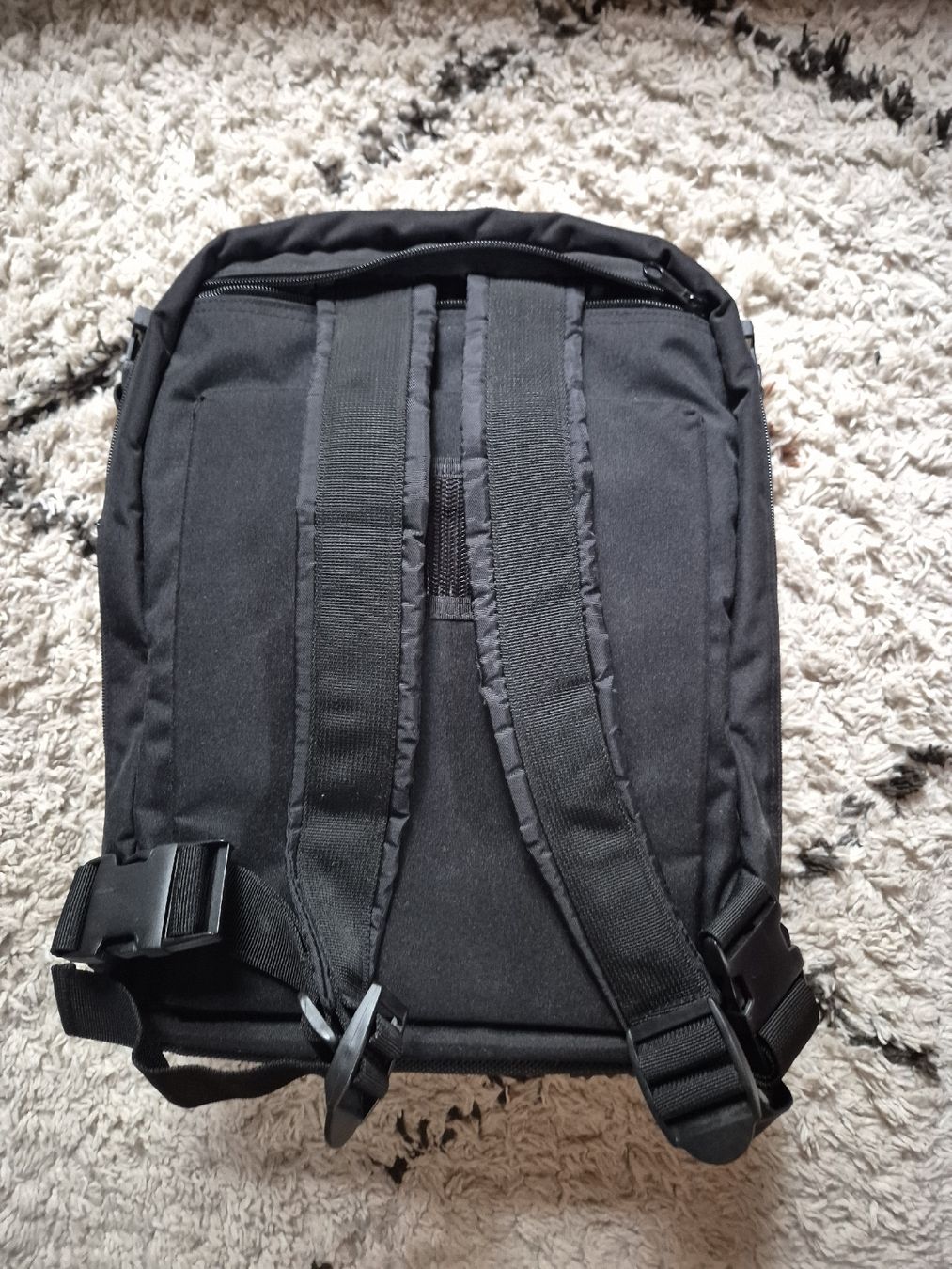 Sacs à dos: Sac à doc TSR originale, noire bon état – D'occasion à Lausanne par mly_j8yp 2