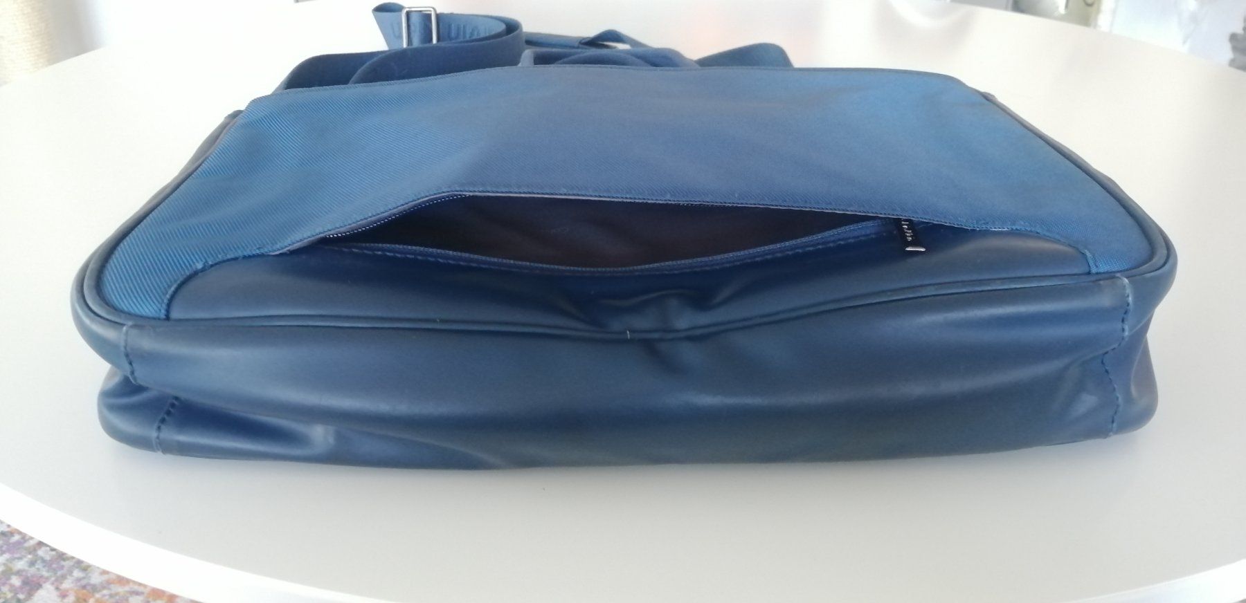 Calvin Klein Sacs: Calvin Klein Laptoptasche – Neuf (Voir description) à Mosnang par creativist 6