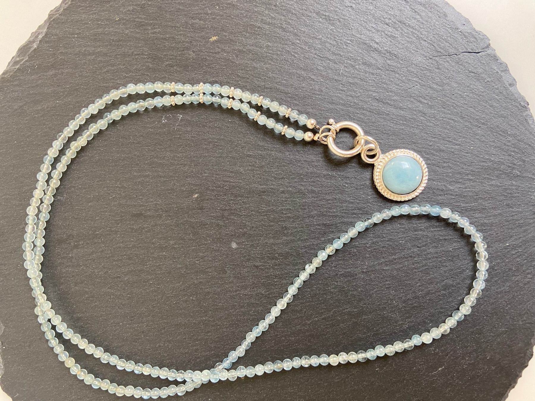 Catenine: Lange Kette aus Aquamarin – Usato da Unterkulm venduto da esco 4